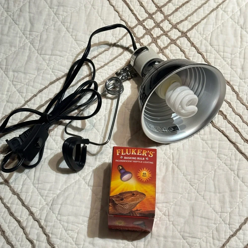 Fluker's Repta-Clamp Lamp, 5.5” | includes 2 bulbs (uvb and basking bulbs) |